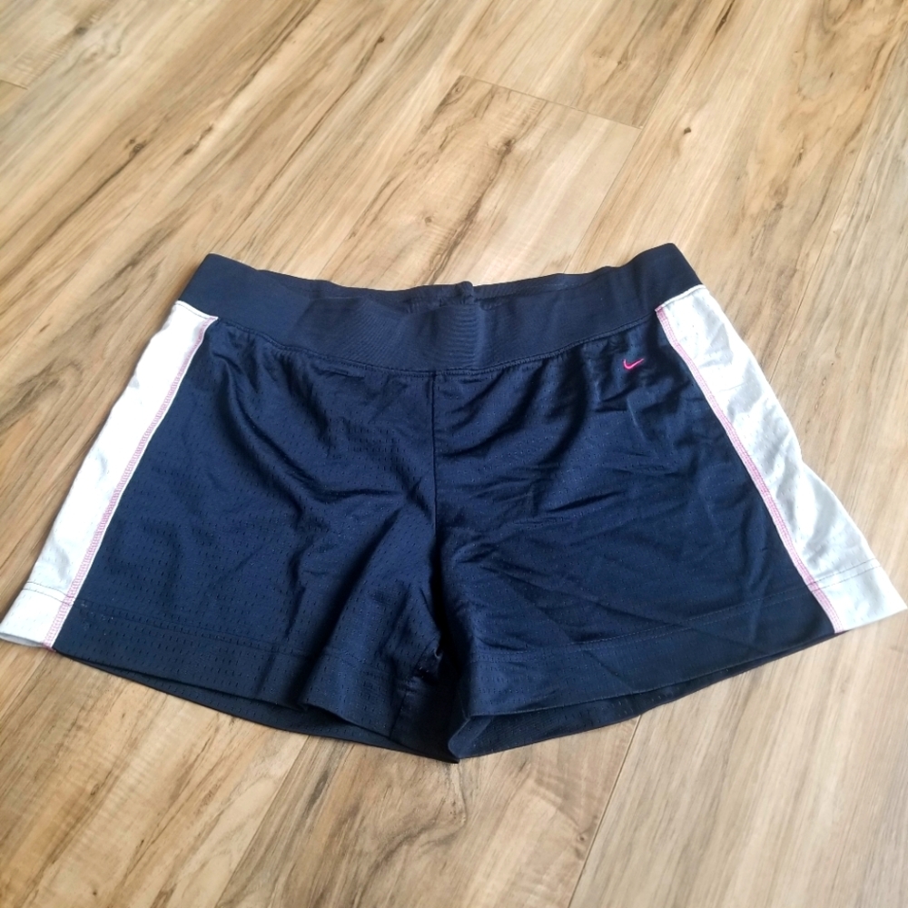 Nike women's shorts size XL